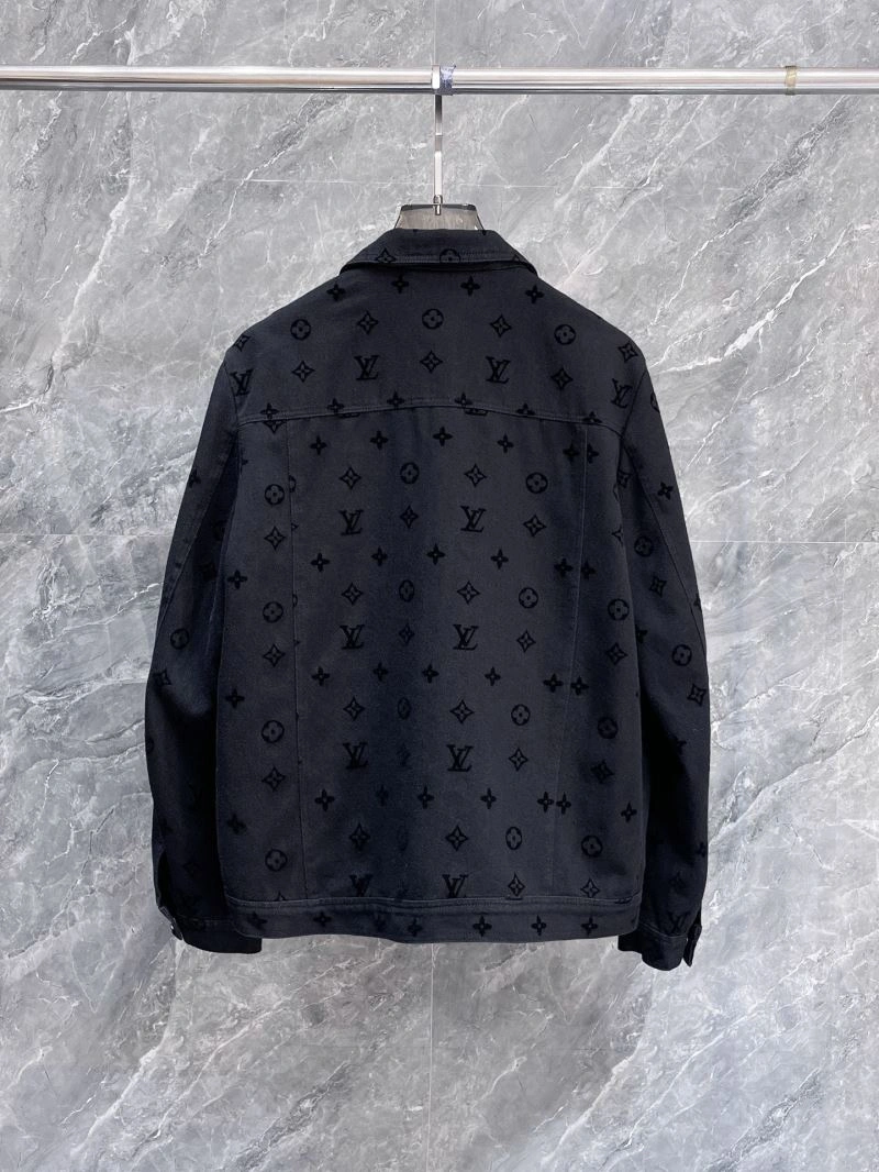 Soft Louis Vuitton Outwear 137546