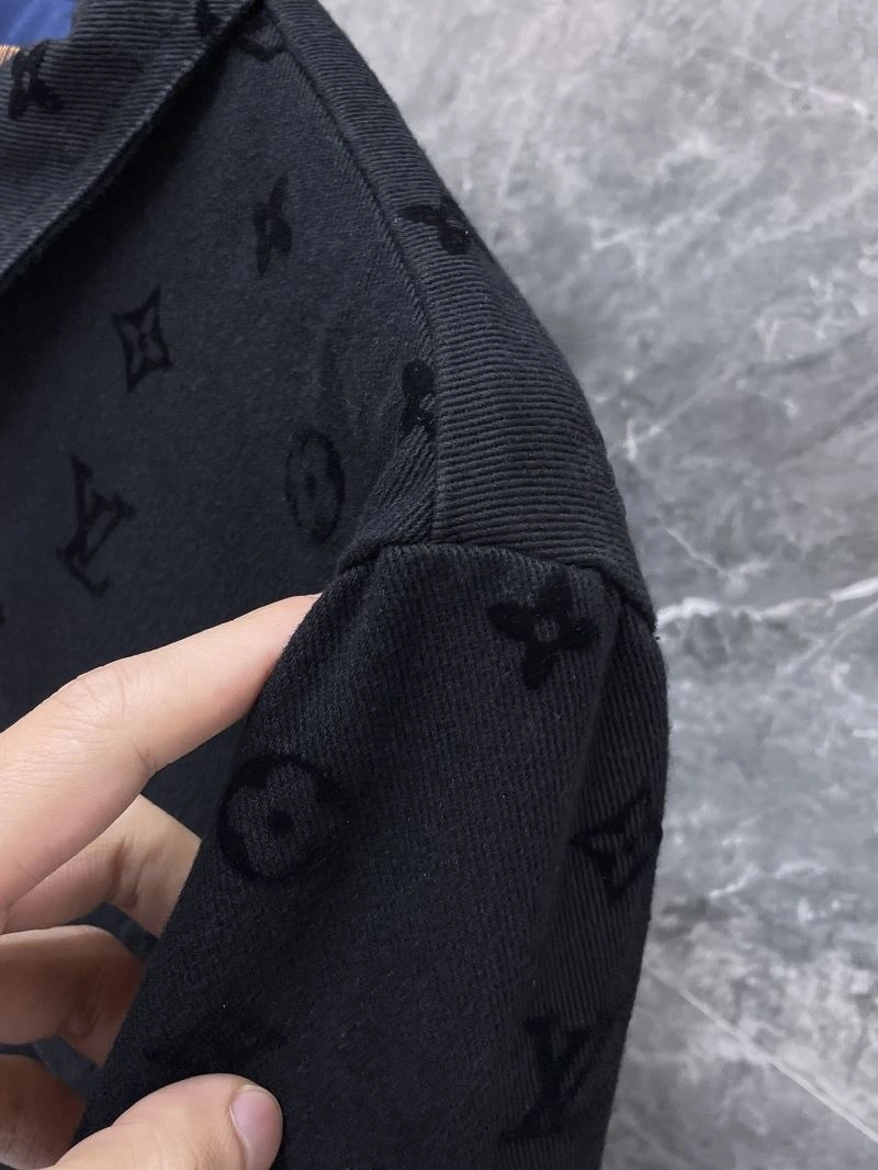Soft Louis Vuitton Outwear 137546