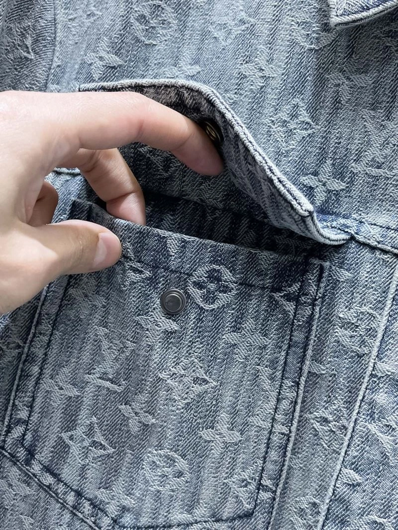 Louis Vuitton Outwear Versatile 137526
