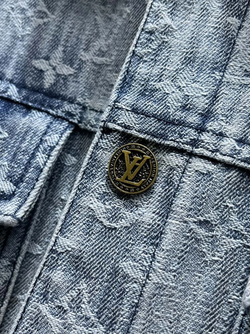 Louis Vuitton Outwear Versatile 137526