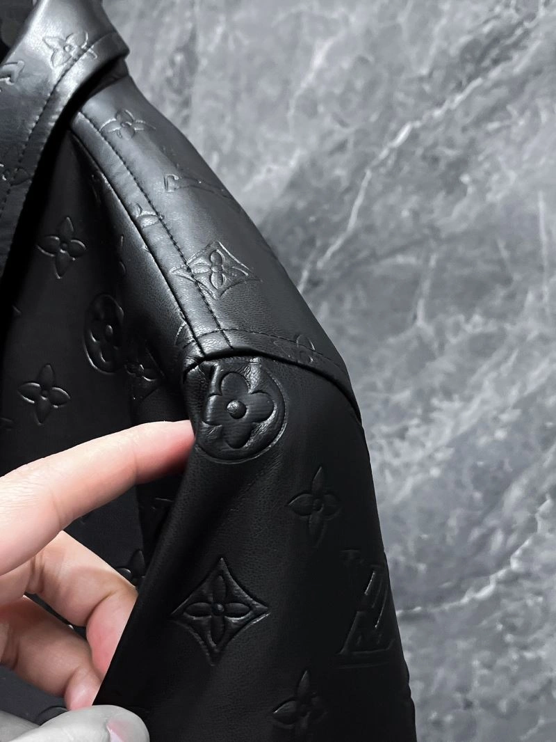Louis Vuitton Outwear WaterResistant 137556