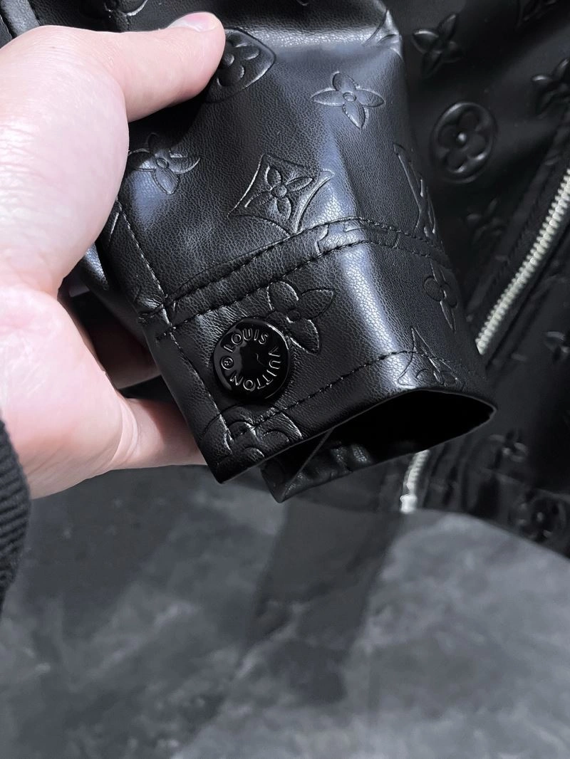 Louis Vuitton Outwear WaterResistant 137556
