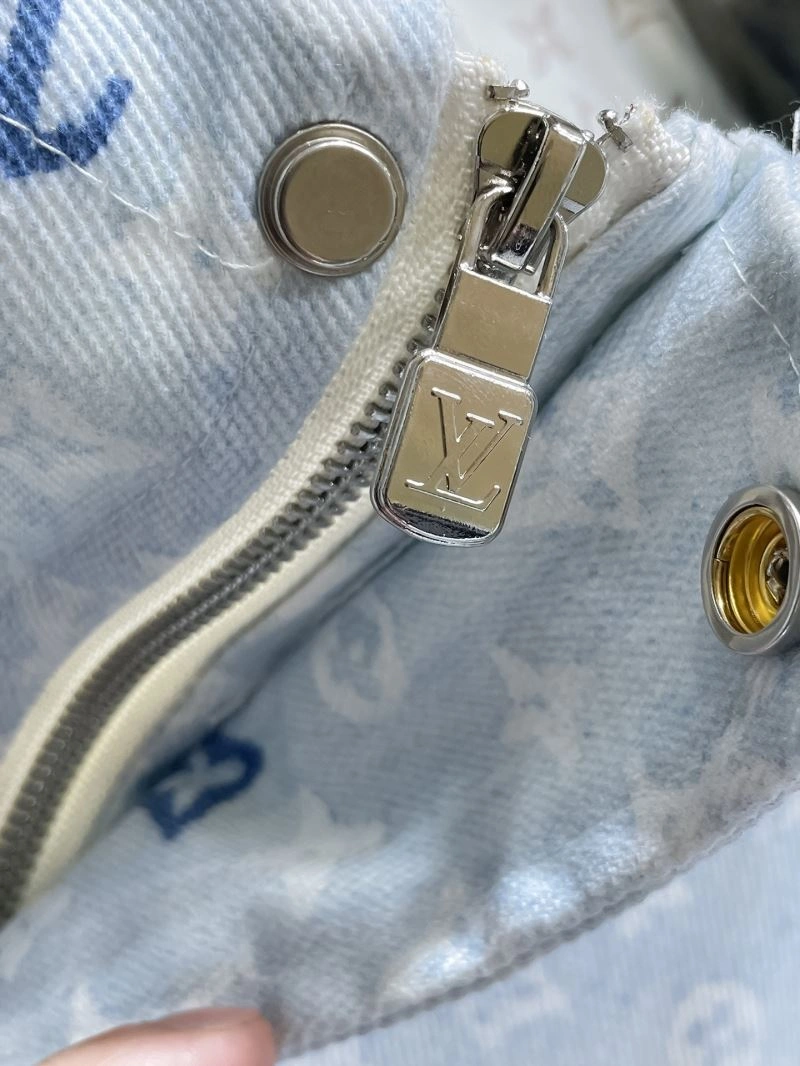 MoistureWicking Louis Vuitton Outwear 137523