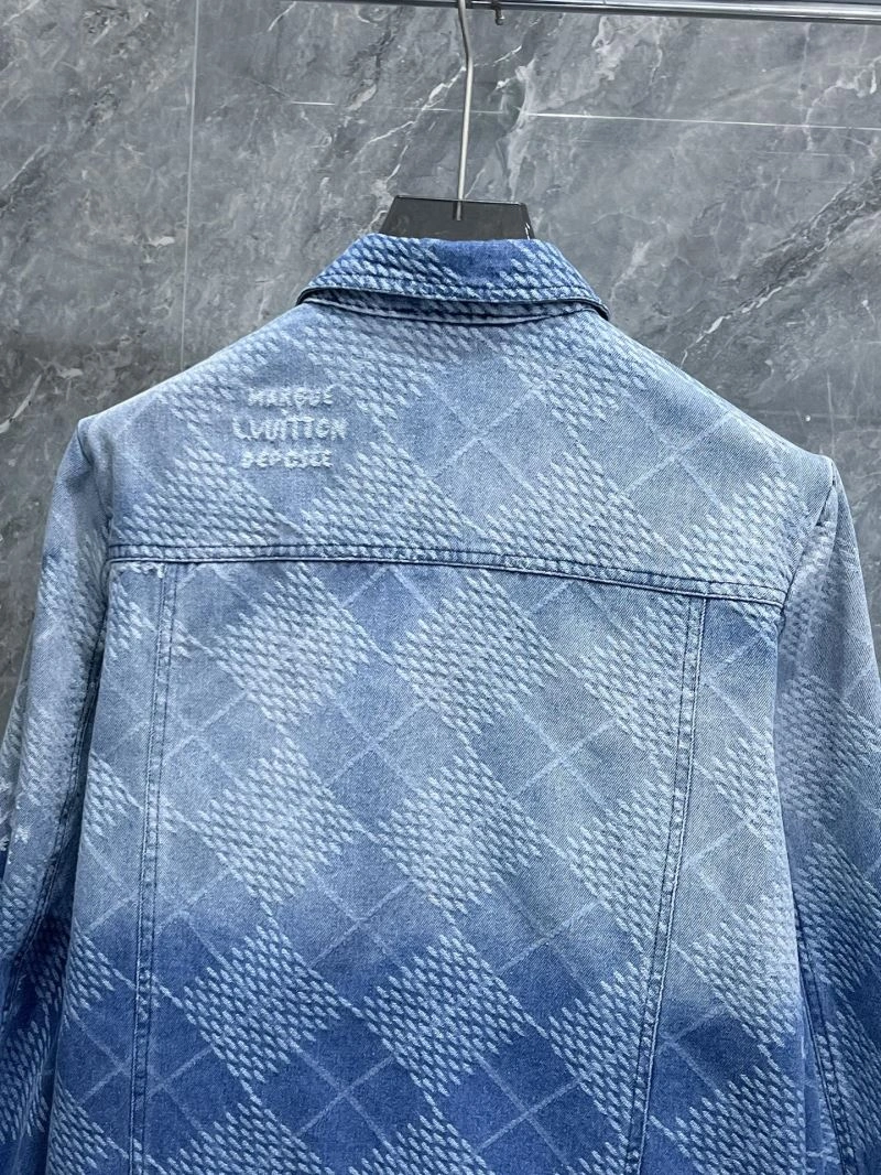 Refined Louis Vuitton Outwear 137522