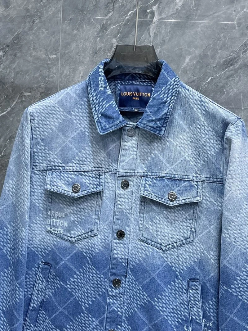 Refined Louis Vuitton Outwear 137522