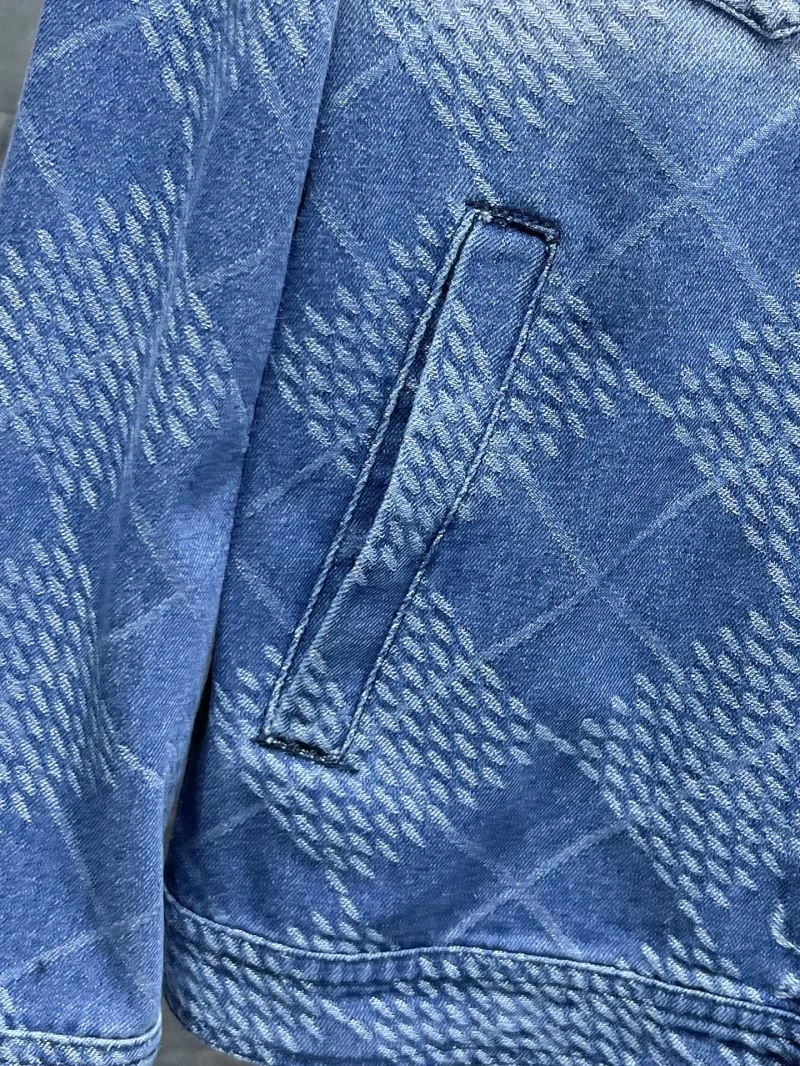 Refined Louis Vuitton Outwear 137522