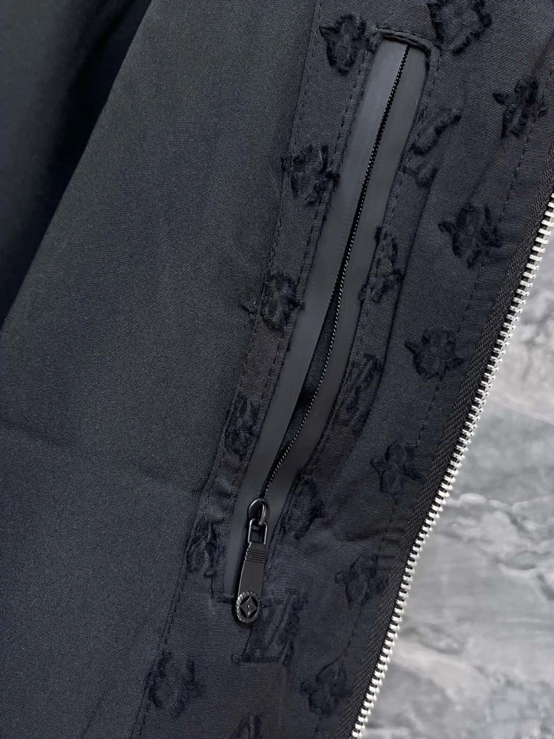 Stylish Louis Vuitton Outwear 137521