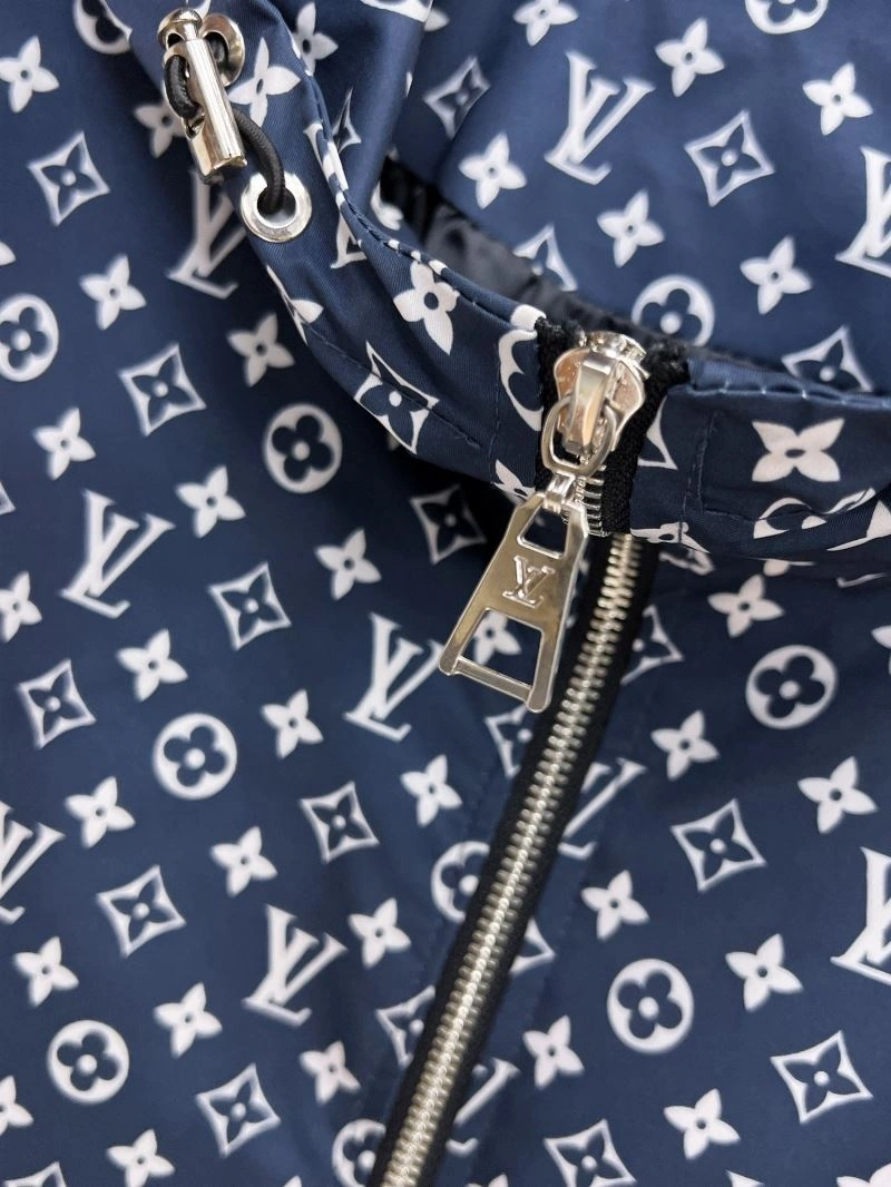 WaterResistant Louis Vuitton Outwear 136931