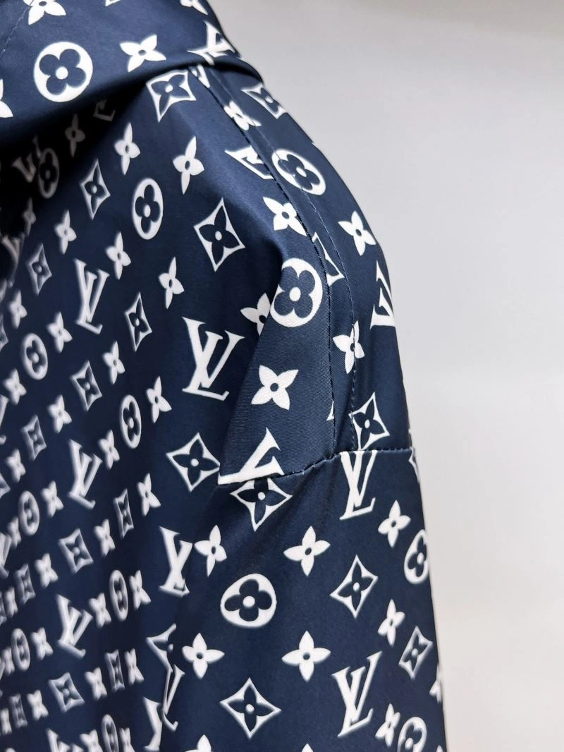 WaterResistant Louis Vuitton Outwear 136931