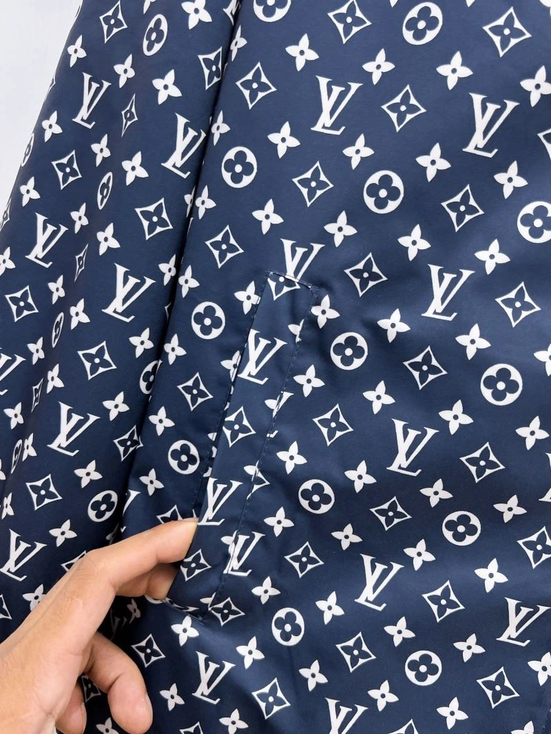 WaterResistant Louis Vuitton Outwear 136931