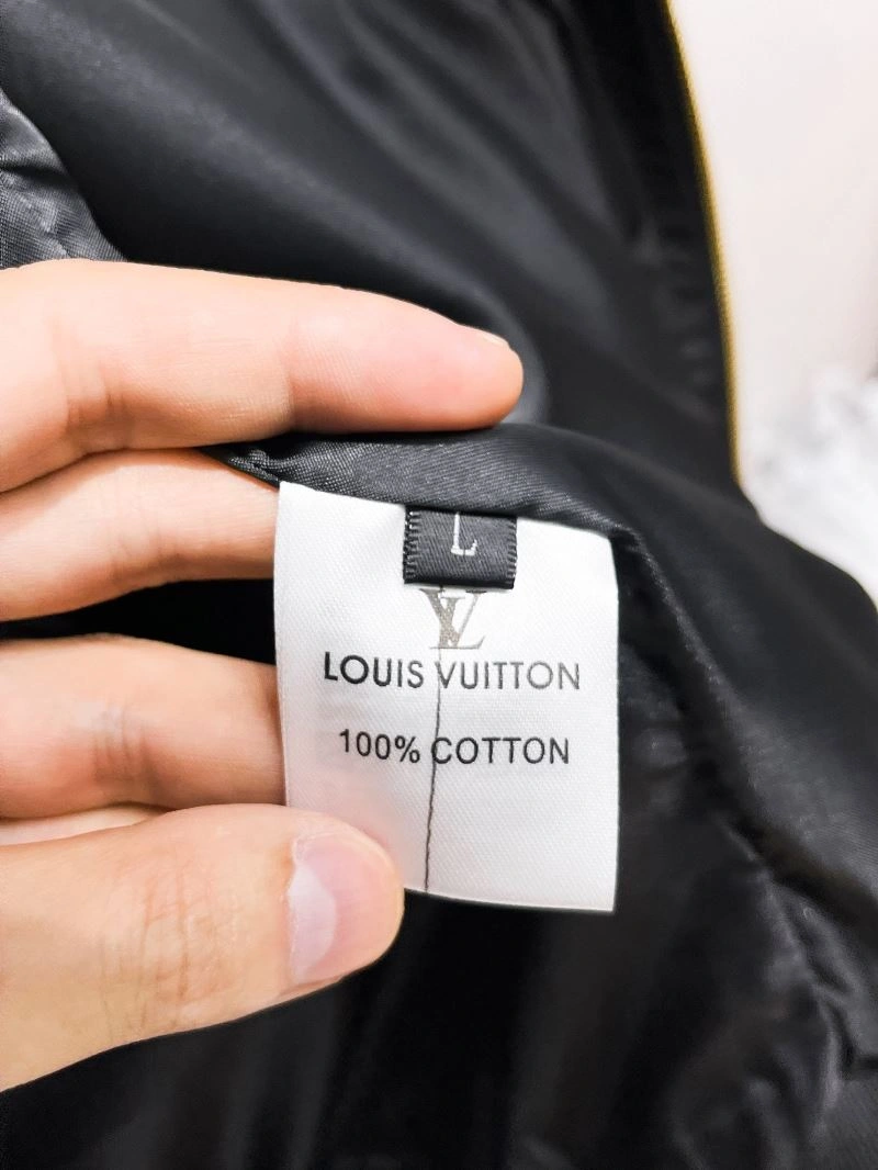 Lightweight Louis Vuitton Outwear 136891
