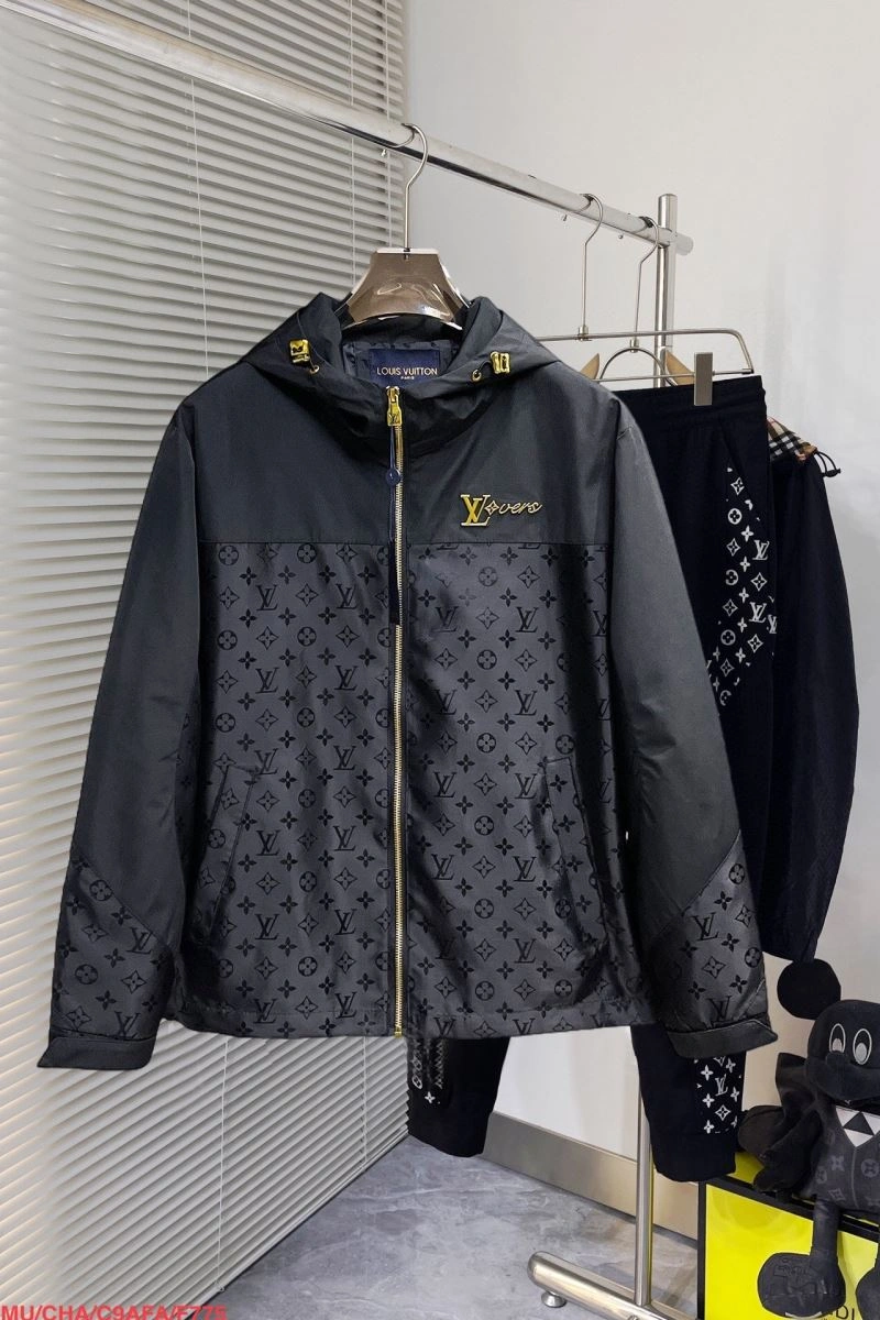 QuickDry Louis Vuitton Outwear 136890