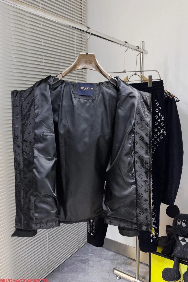QuickDry Louis Vuitton Outwear 136890
