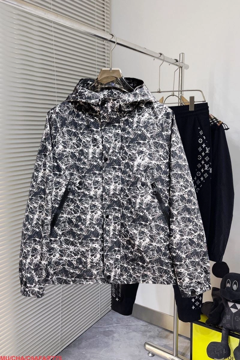 Louis Vuitton Outwear FashionForward 136893