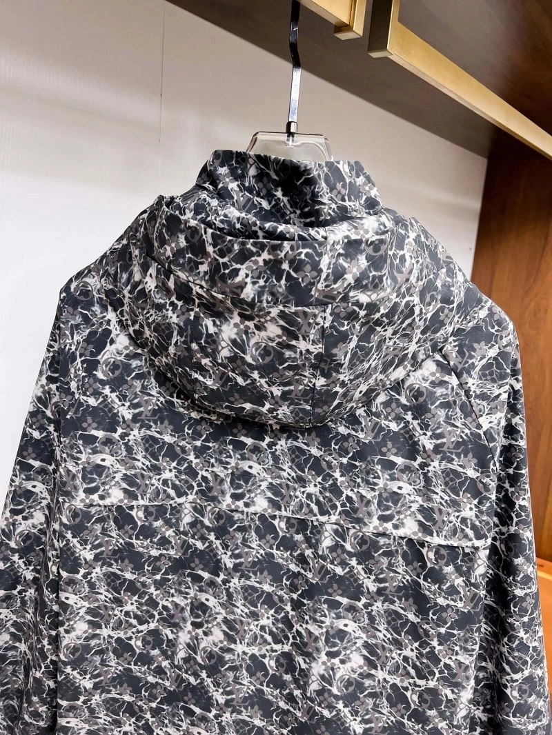 Louis Vuitton Outwear FashionForward 136893