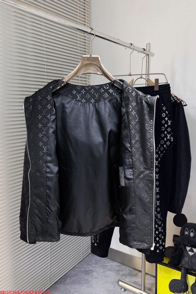 Affordable Louis Vuitton Outwear 136889