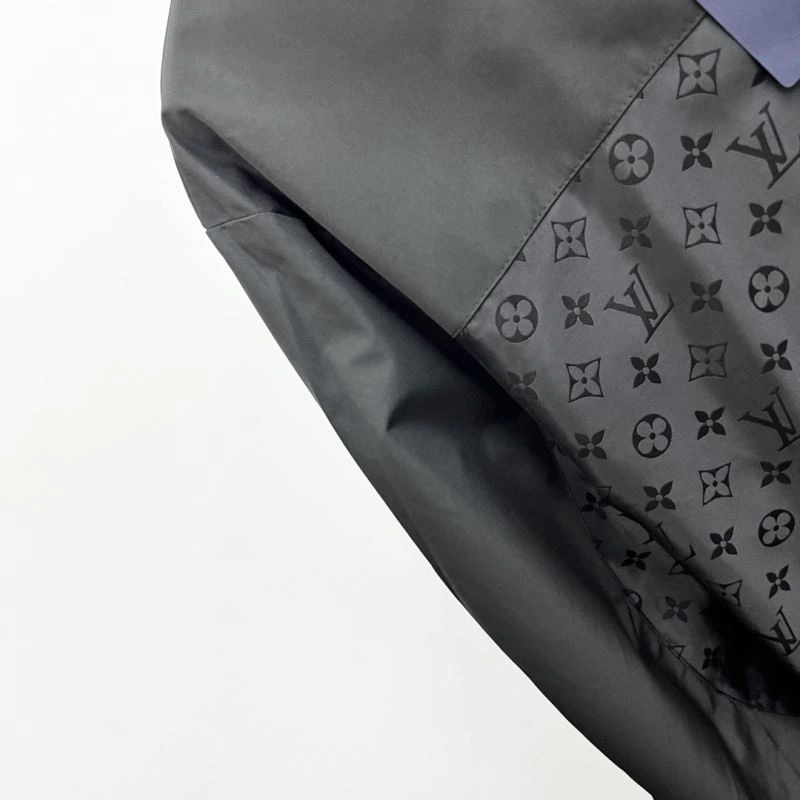Louis Vuitton Outwear TechFriendly 136883