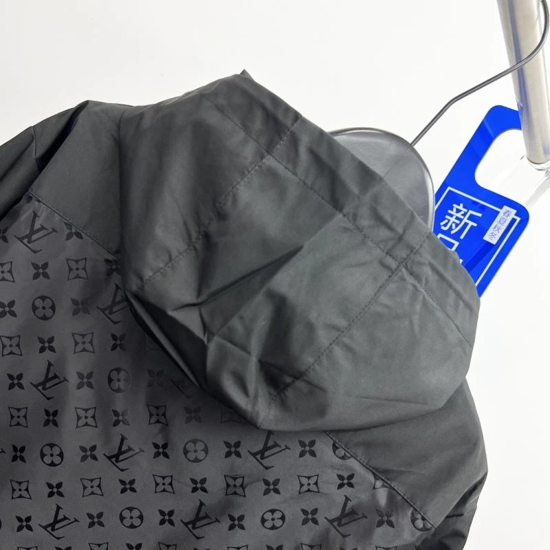 Louis Vuitton Outwear TechFriendly 136883