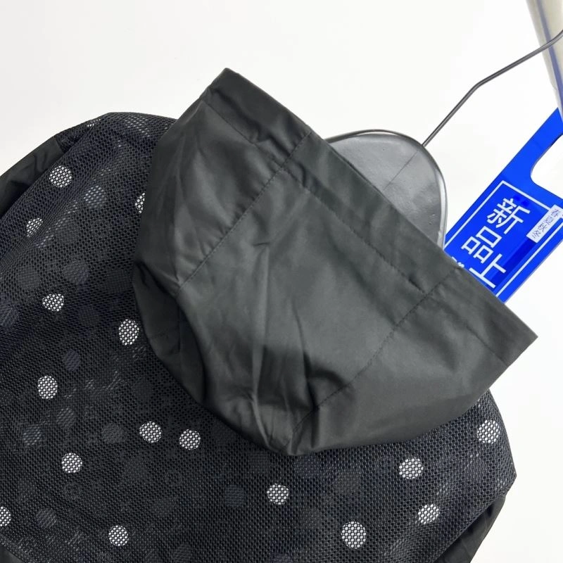 Neat Louis Vuitton Outwear 136869