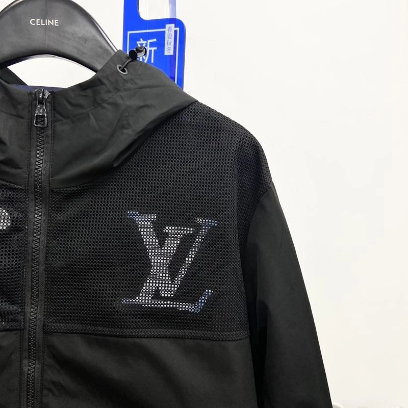 Louis Vuitton Outwear MultiPurpose 136880