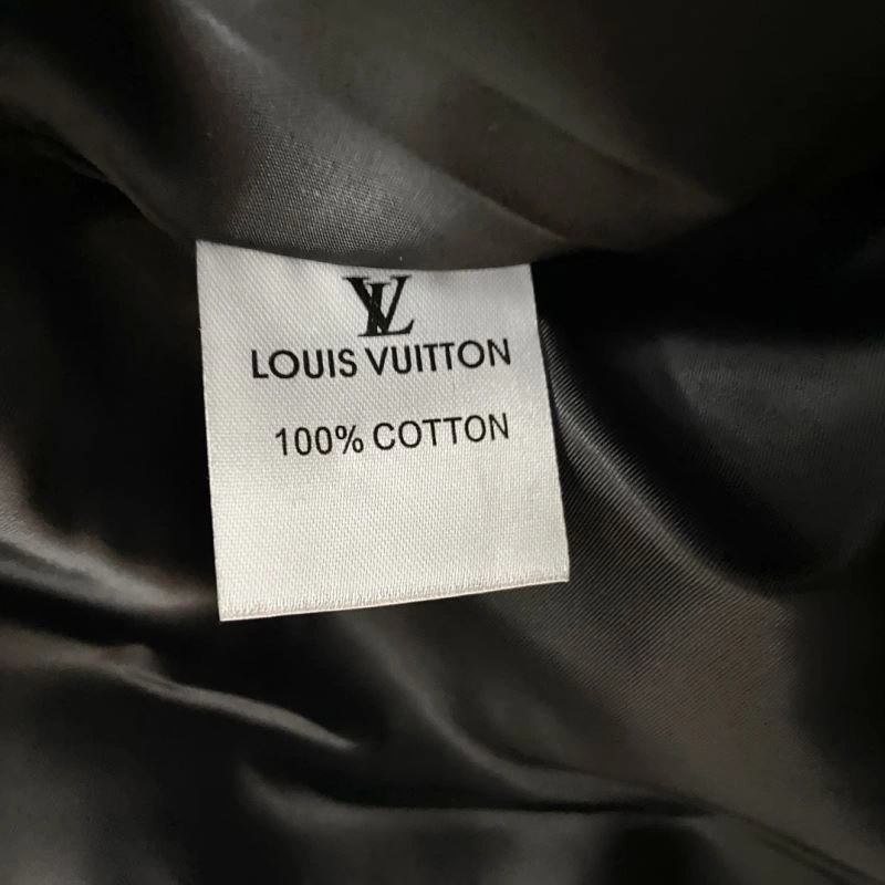 Louis Vuitton Outwear MultiPurpose 136880