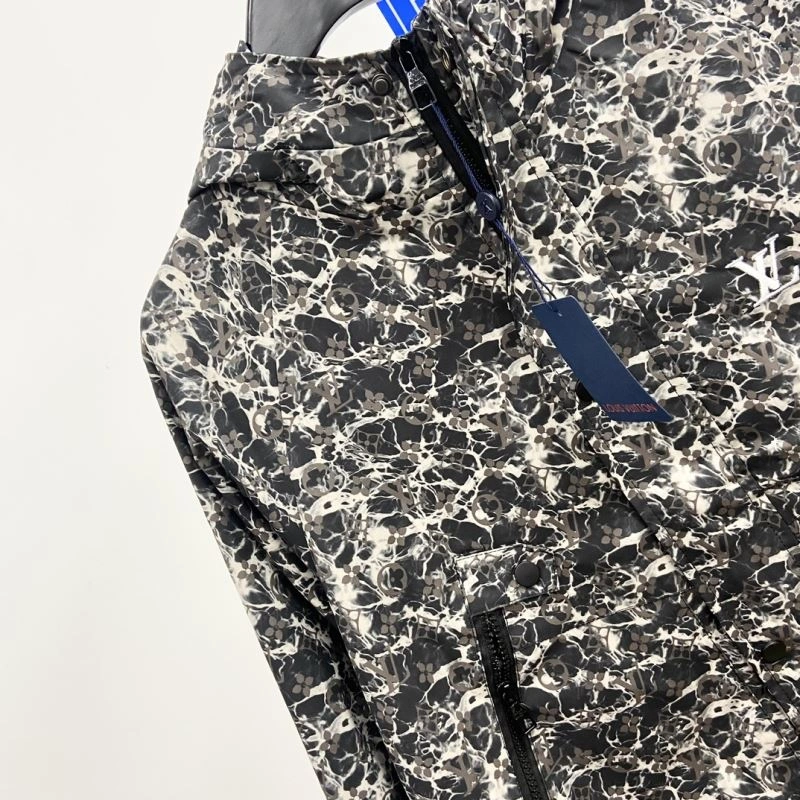 Soft Louis Vuitton Outwear 136872