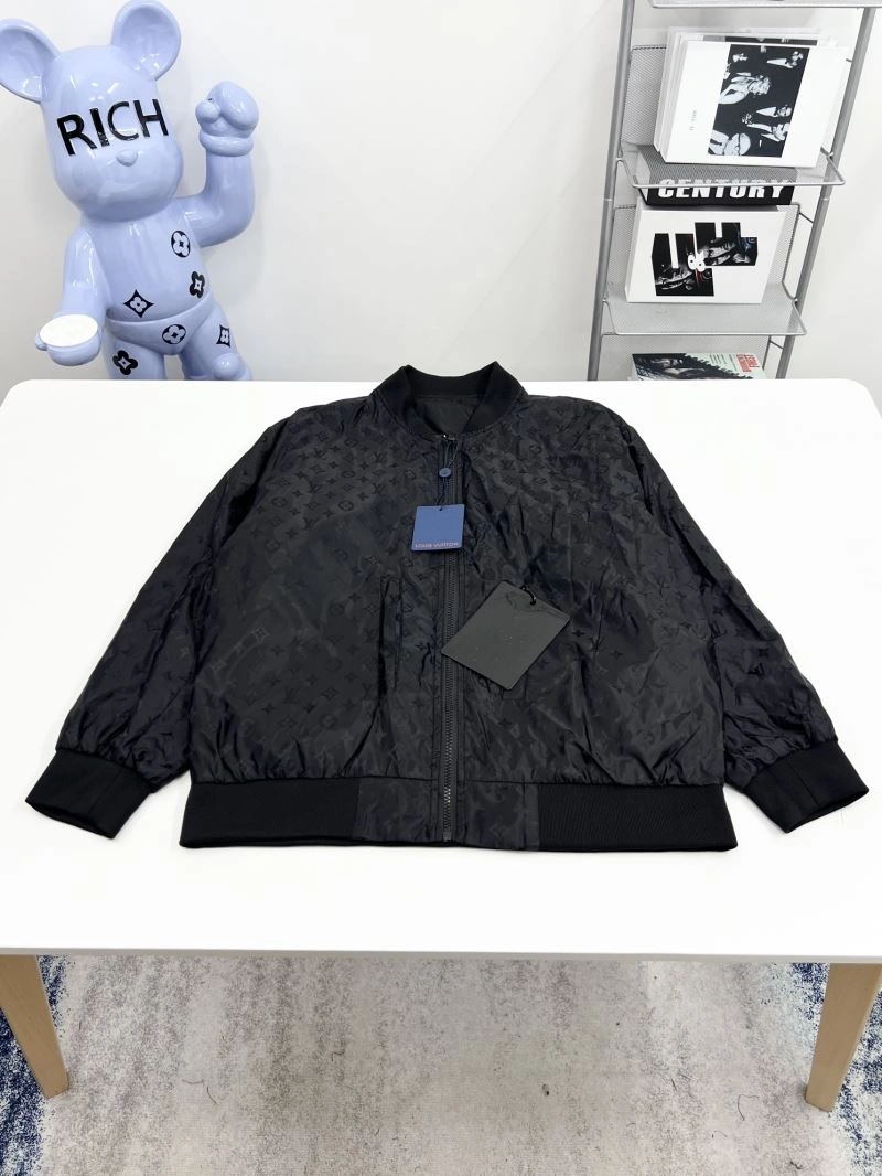 Sustainable Louis Vuitton Outwear 136865