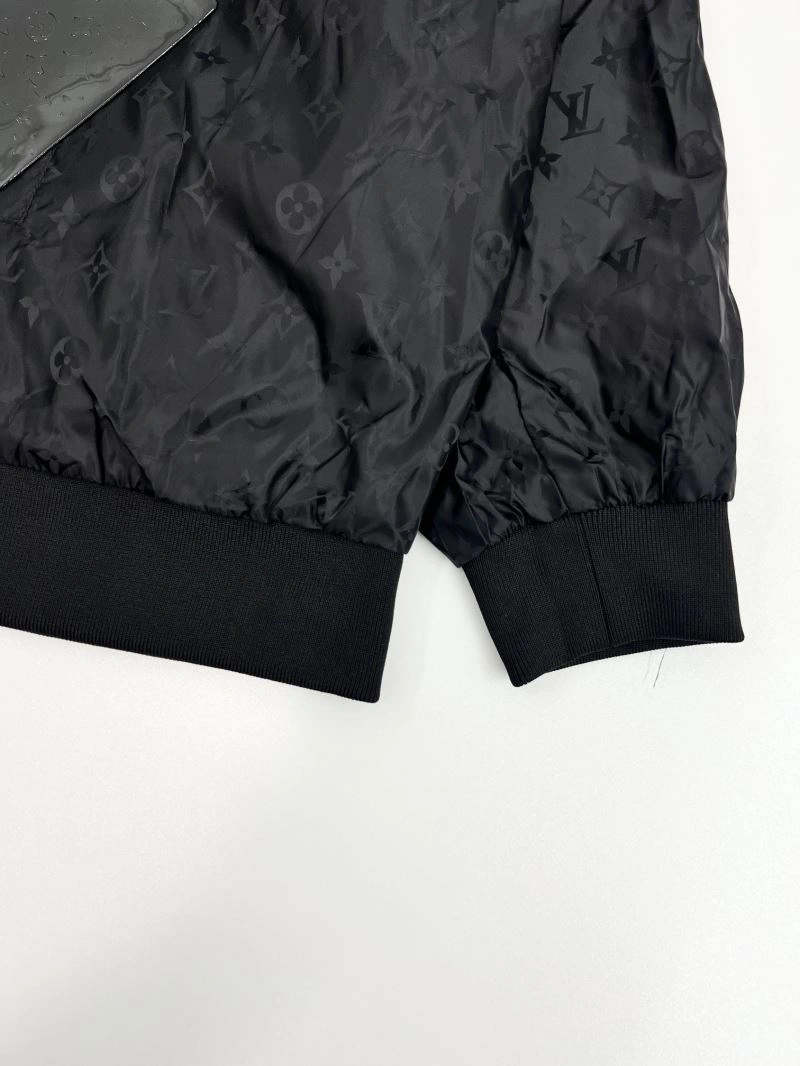 Sustainable Louis Vuitton Outwear 136865