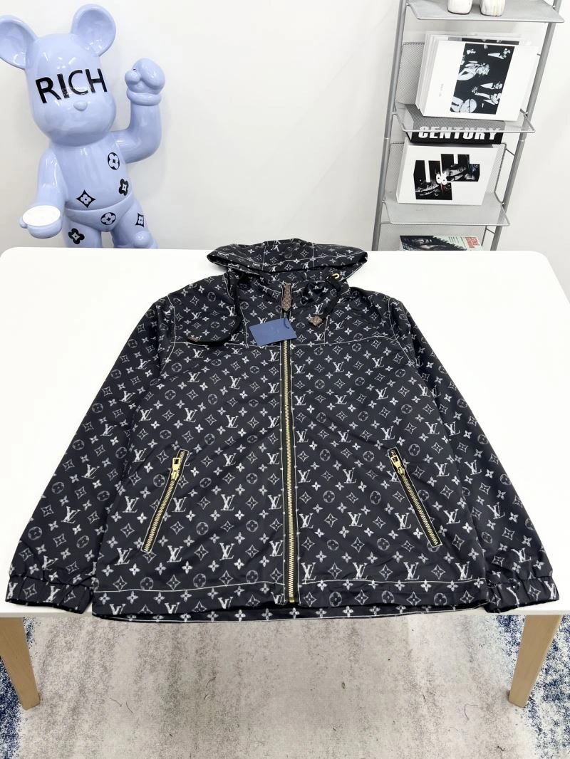 Stylish Louis Vuitton Outwear 136874