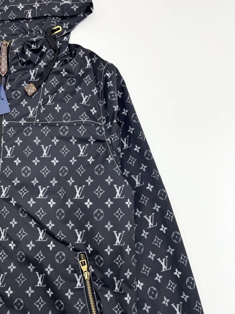 Stylish Louis Vuitton Outwear 136874