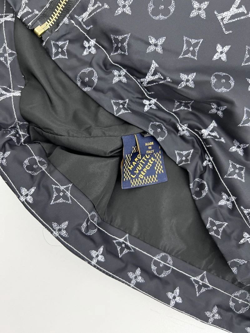 Stylish Louis Vuitton Outwear 136874