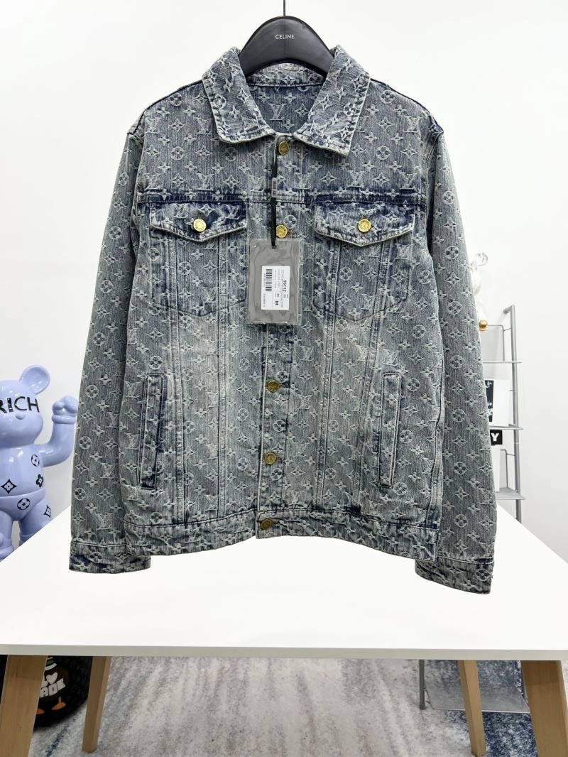 Louis Vuitton Outwear Sporty 136860