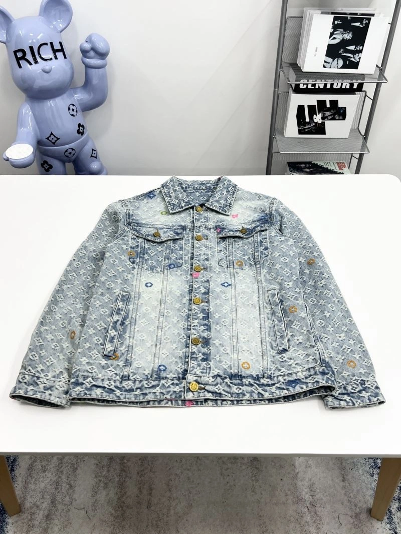 Louis Vuitton Outwear GoAnywhere 136867