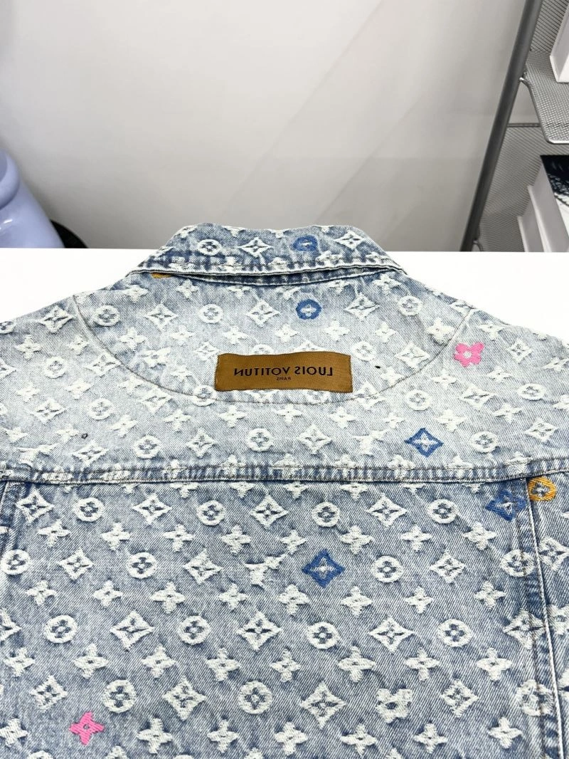 Louis Vuitton Outwear GoAnywhere 136867