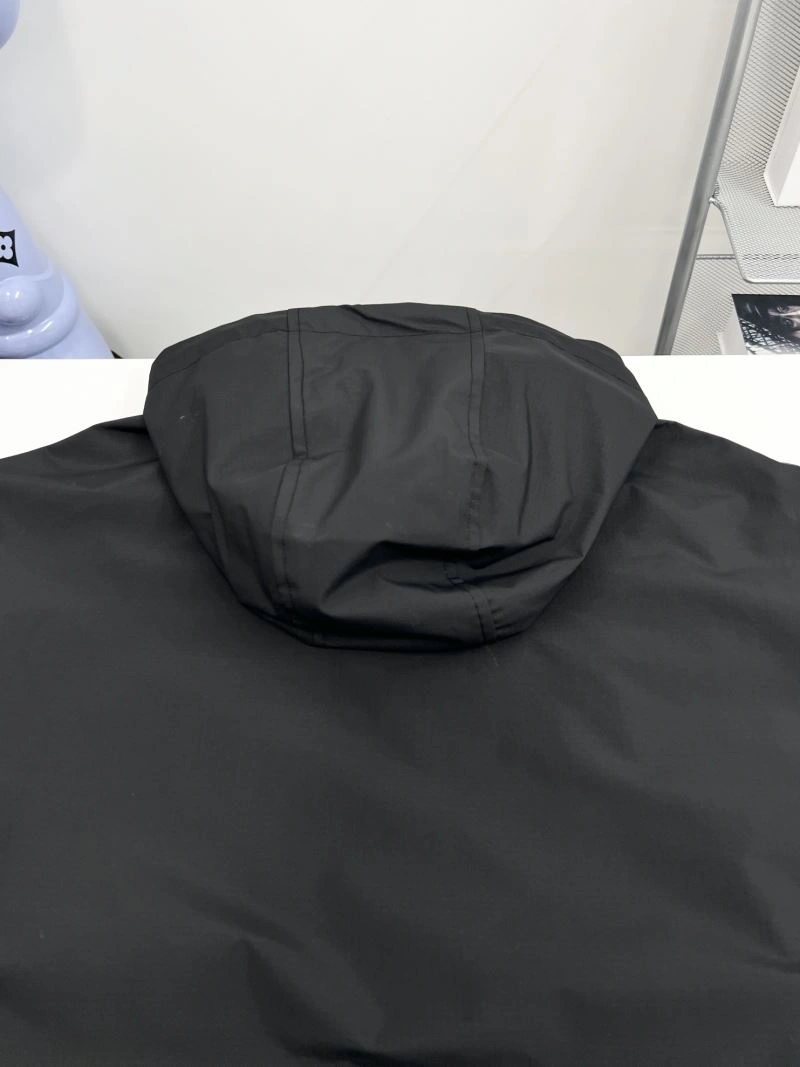 Louis Vuitton Outwear TechFriendly 136854