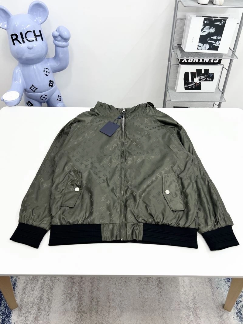 Louis Vuitton Outwear Durable 136857