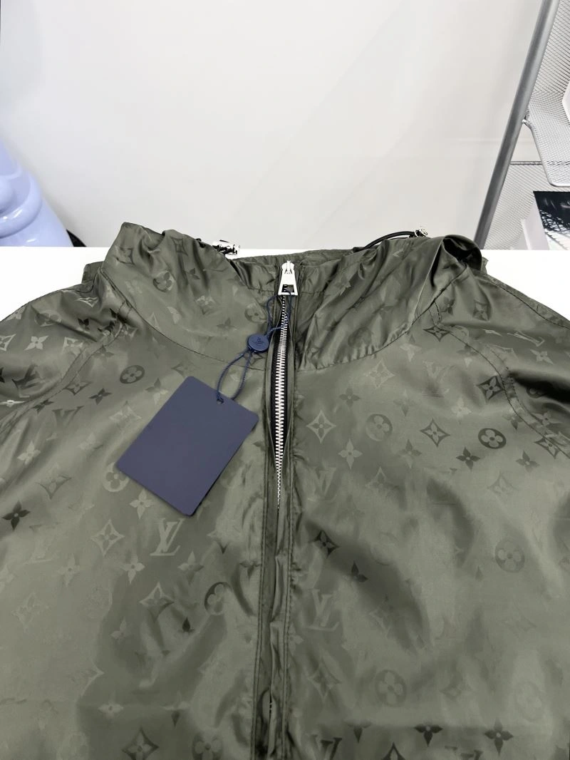 Louis Vuitton Outwear Durable 136857