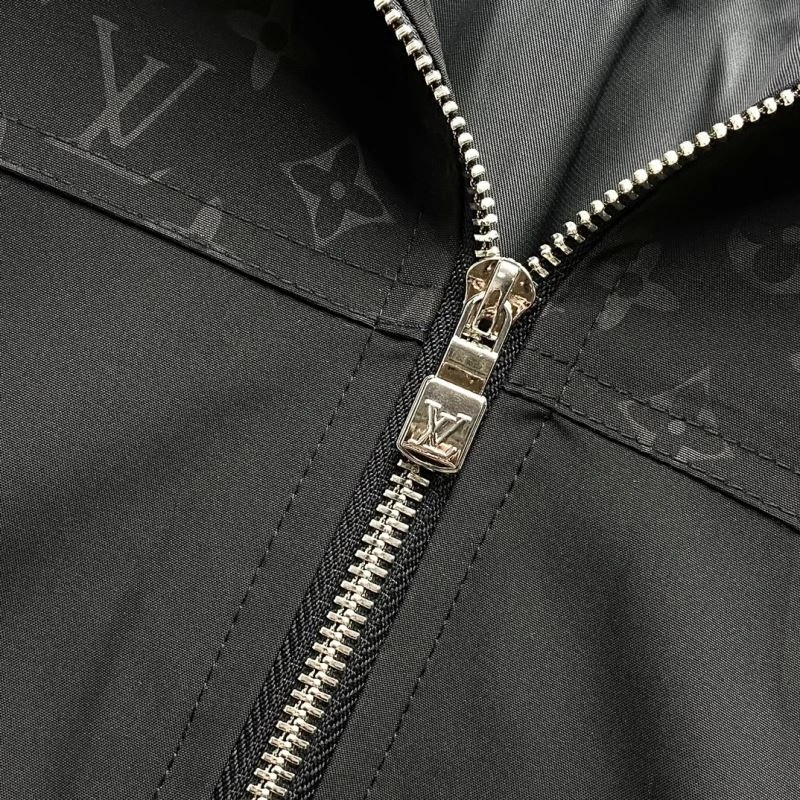 TopPick Louis Vuitton Outwear 136849