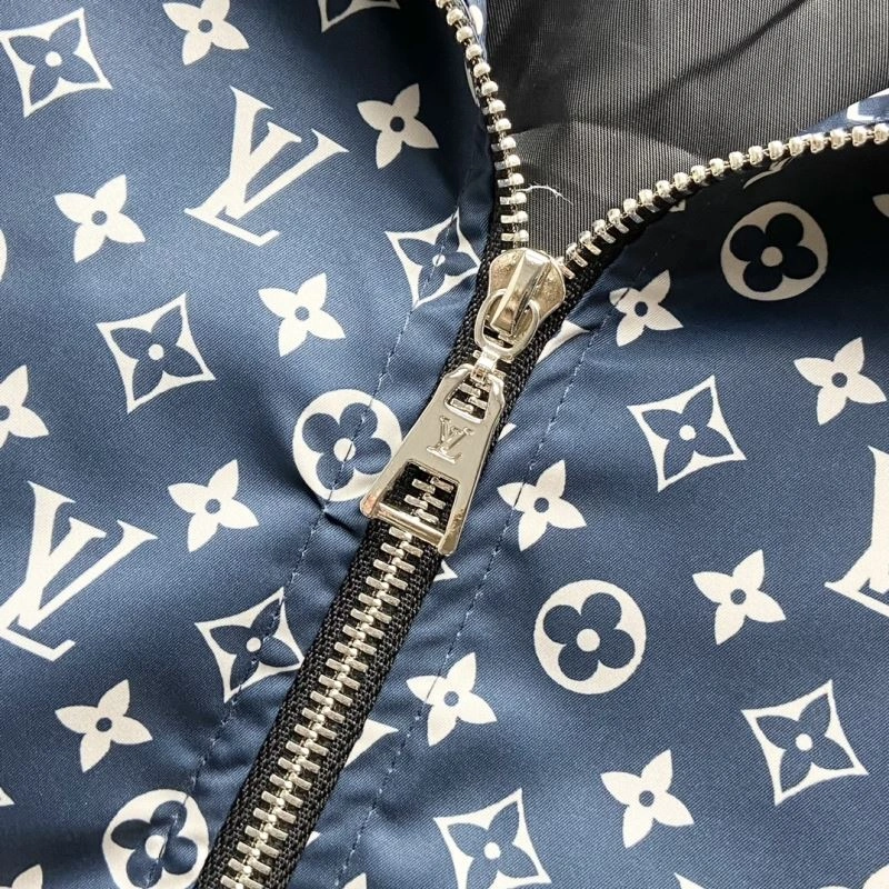 Comfortable Louis Vuitton Outwear 136856