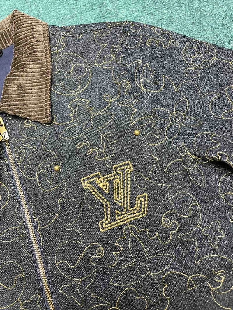 Original Louis Vuitton Outwear 136846