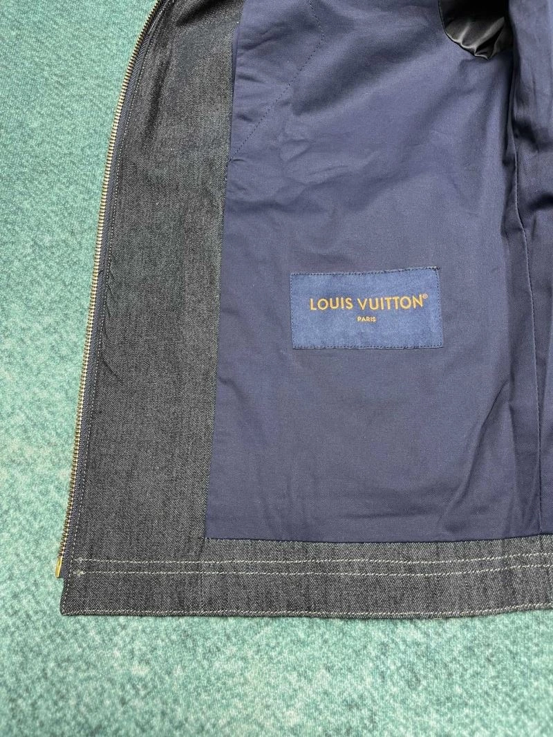 Original Louis Vuitton Outwear 136846