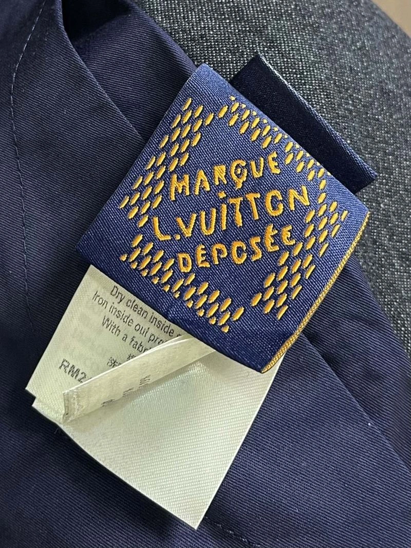 Original Louis Vuitton Outwear 136840