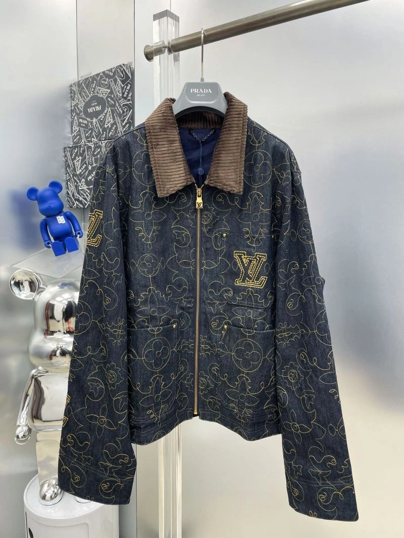 Stretchable Louis Vuitton Outwear 136842