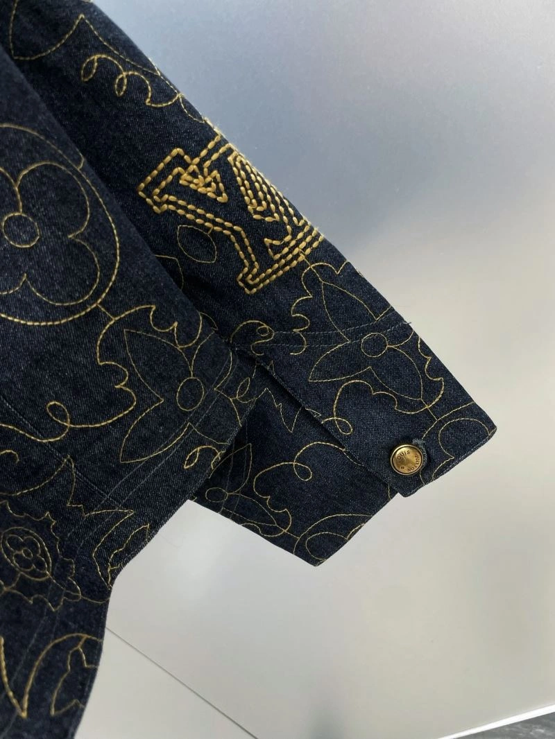 Stretchable Louis Vuitton Outwear 136842