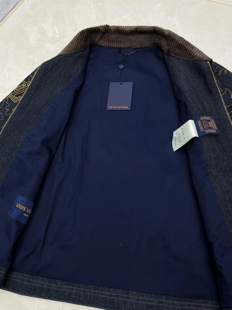 Stretchable Louis Vuitton Outwear 136842