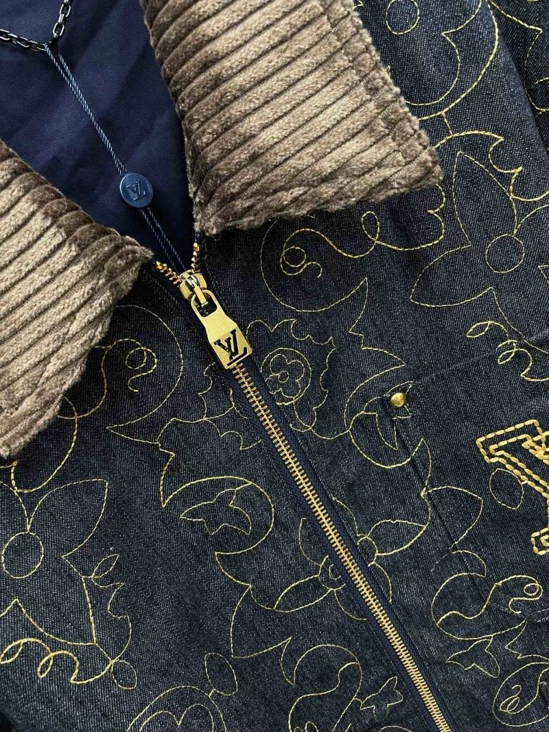 Stretchable Louis Vuitton Outwear 136842