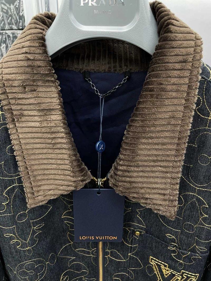 Stretchable Louis Vuitton Outwear 136842