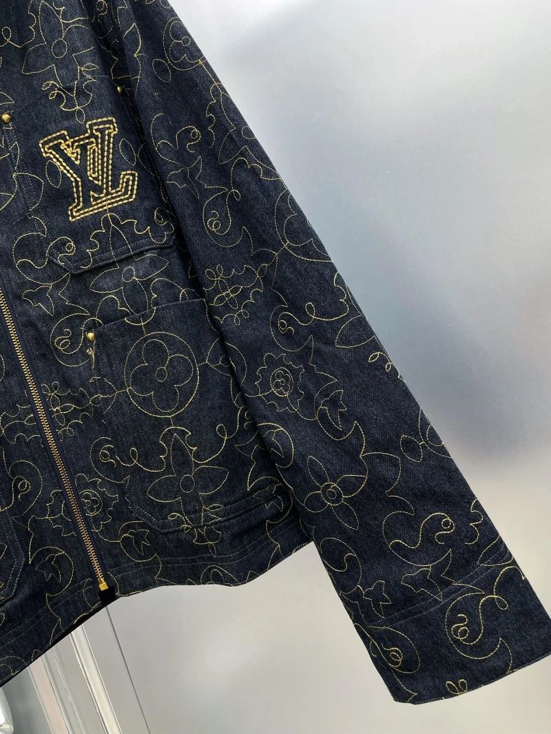 Stretchable Louis Vuitton Outwear 136842
