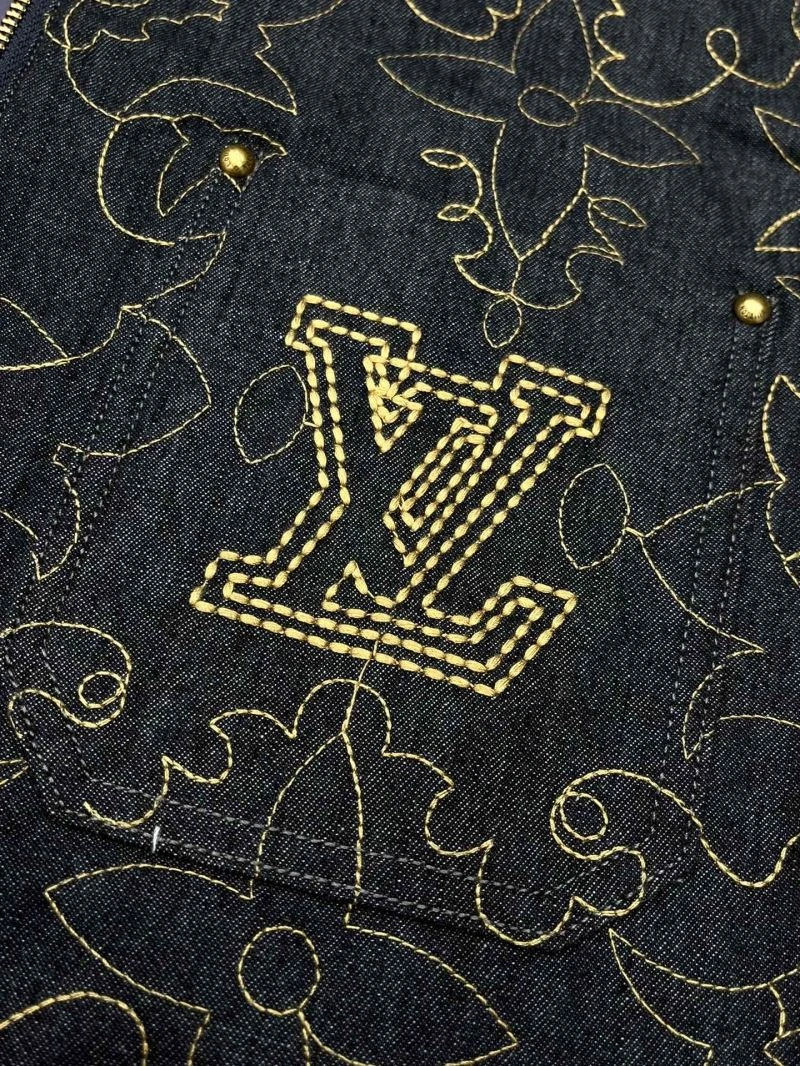 Modern Louis Vuitton Outwear 136829