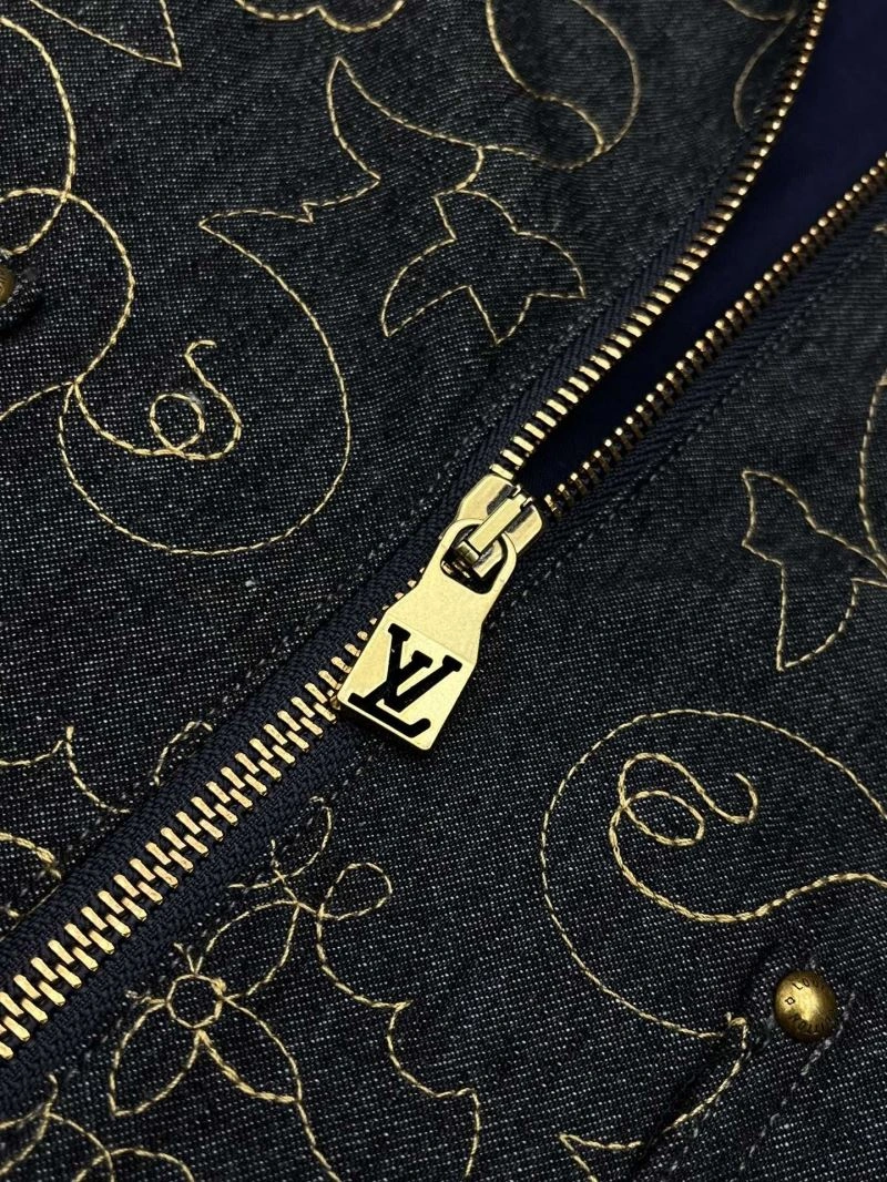 Modern Louis Vuitton Outwear 136829